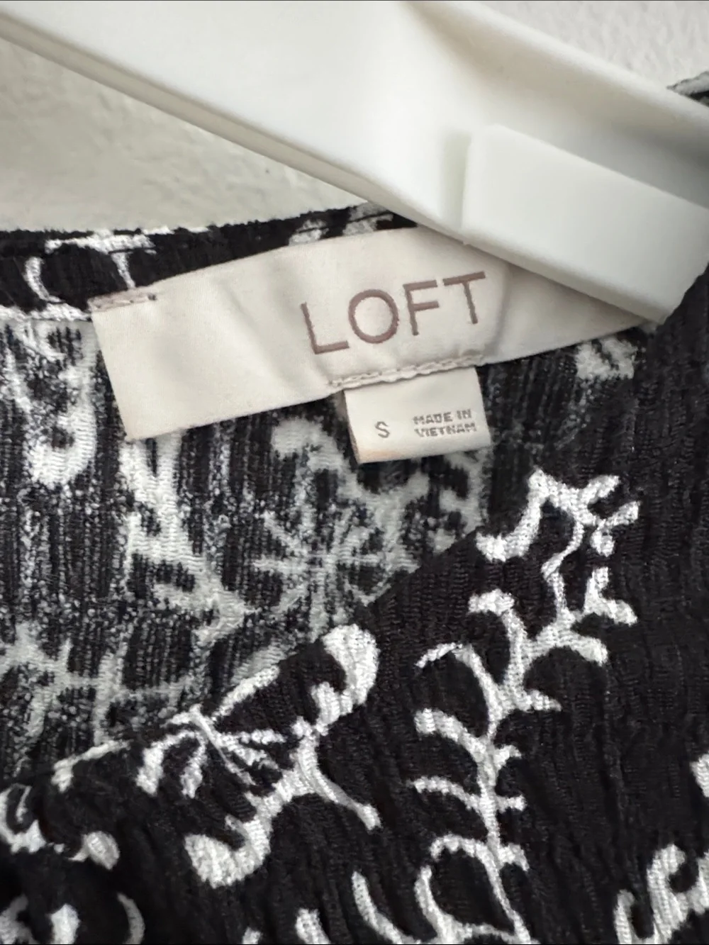 LOFT Black & White Medallion Print Long-Sleeve Blouse
